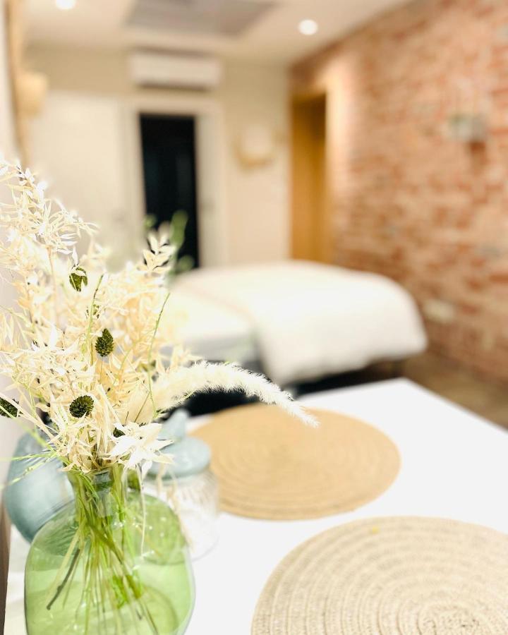 La Petite Halte Bed & Breakfast Comines-Warneton Dış mekan fotoğraf